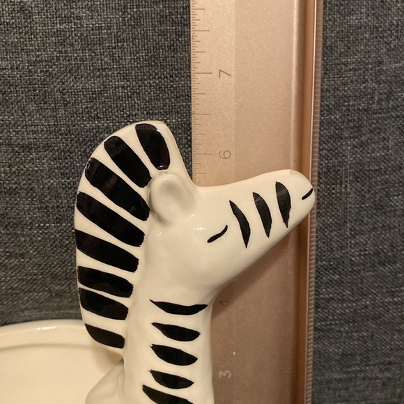 Zebra Potted Plant Holder - Picture 10 of 12
